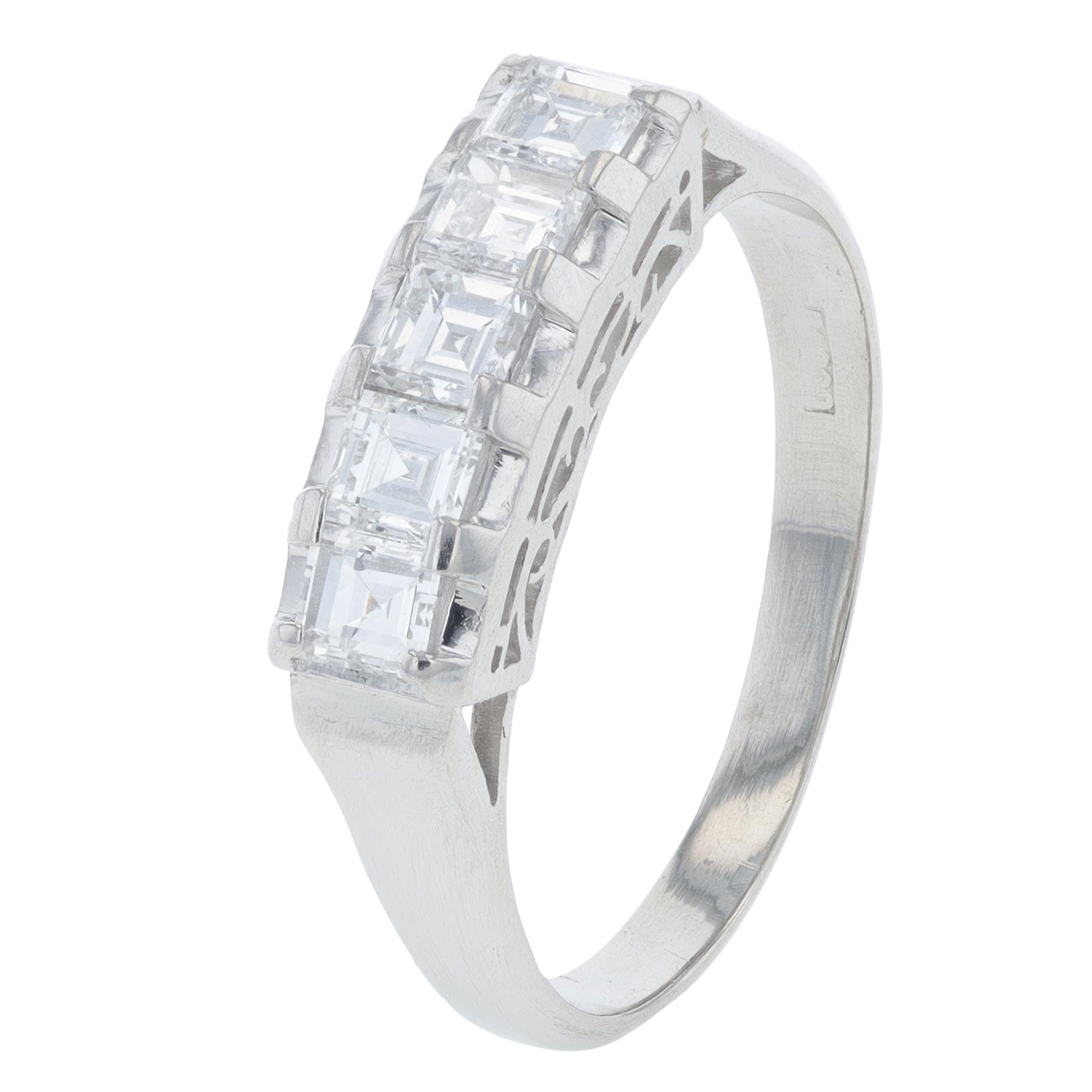 PT900 .66 CTW Diamond Band