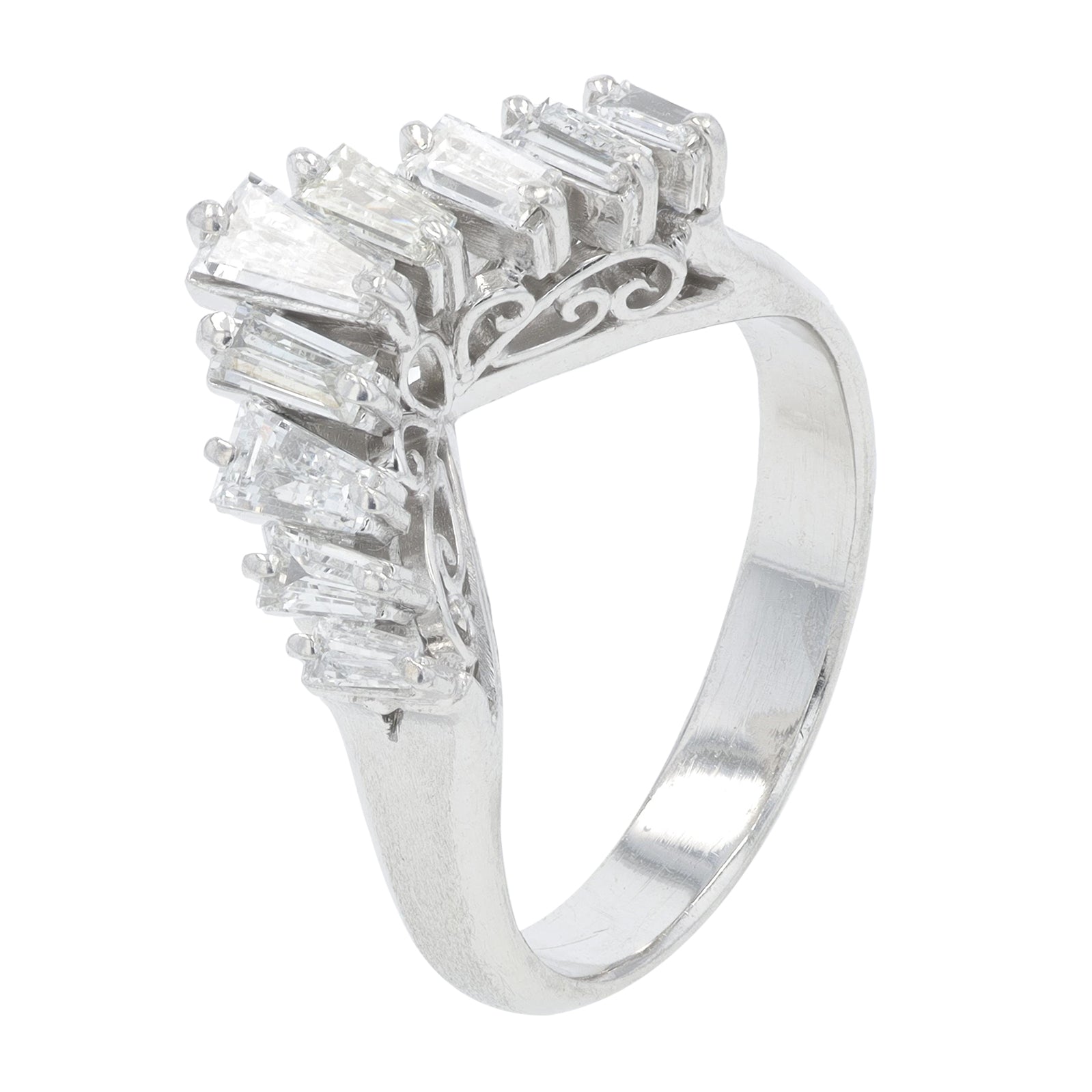 PT900 .70 CT Diamond Chevron Band