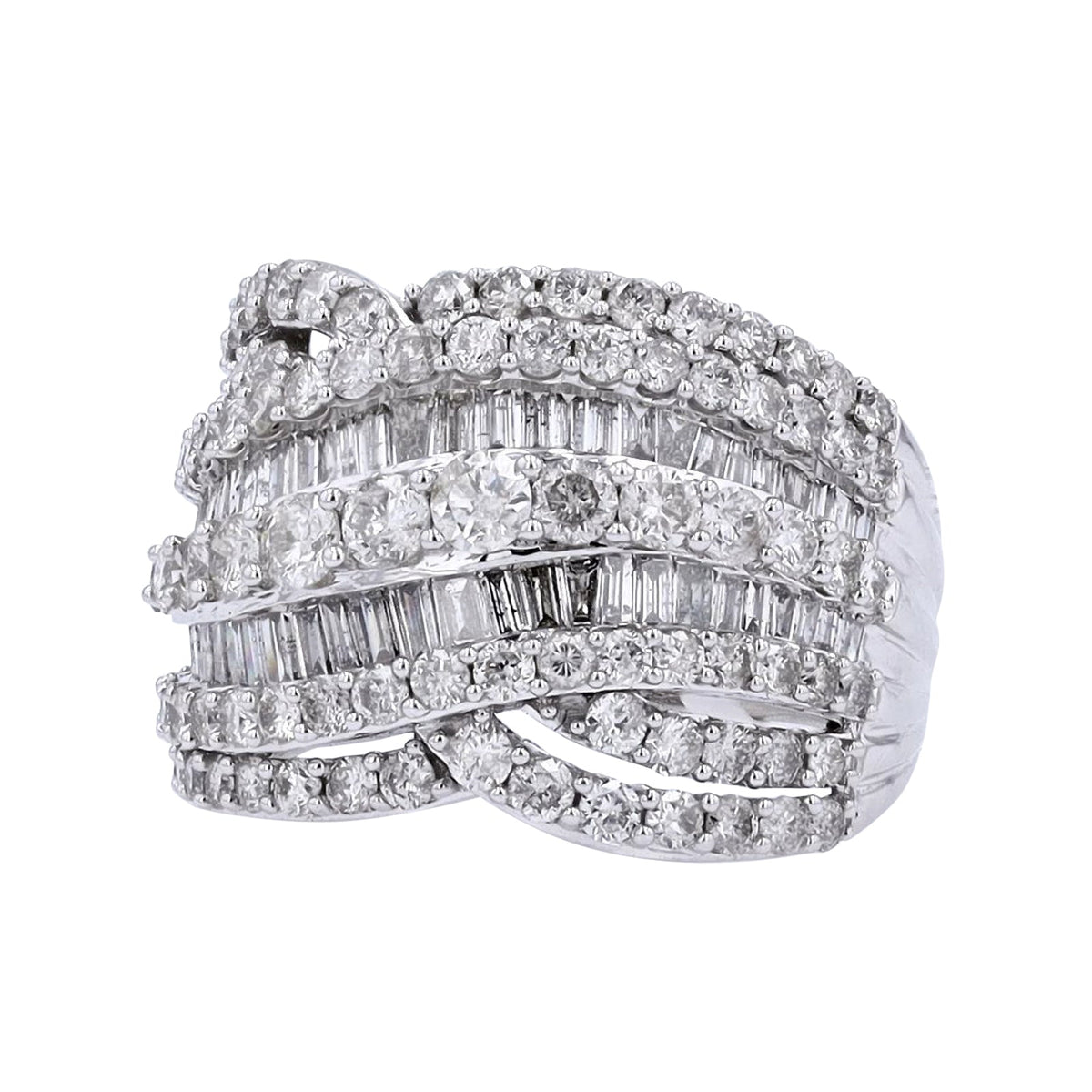 10K WG 3 CTW Diamond Cluster Crossover Ring