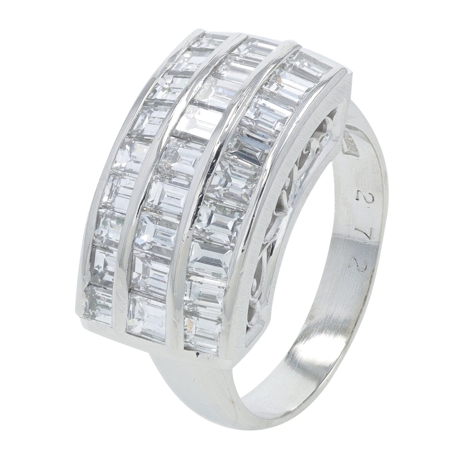 PT900 2.72 CTW Diamond Cluster Ring