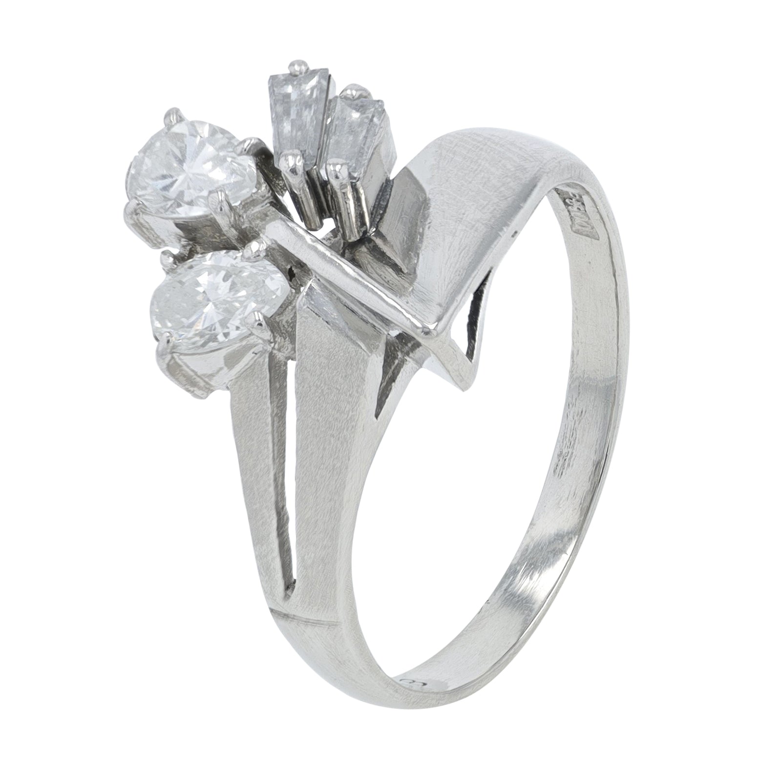 PT900 .60 CTW Diamond Ring