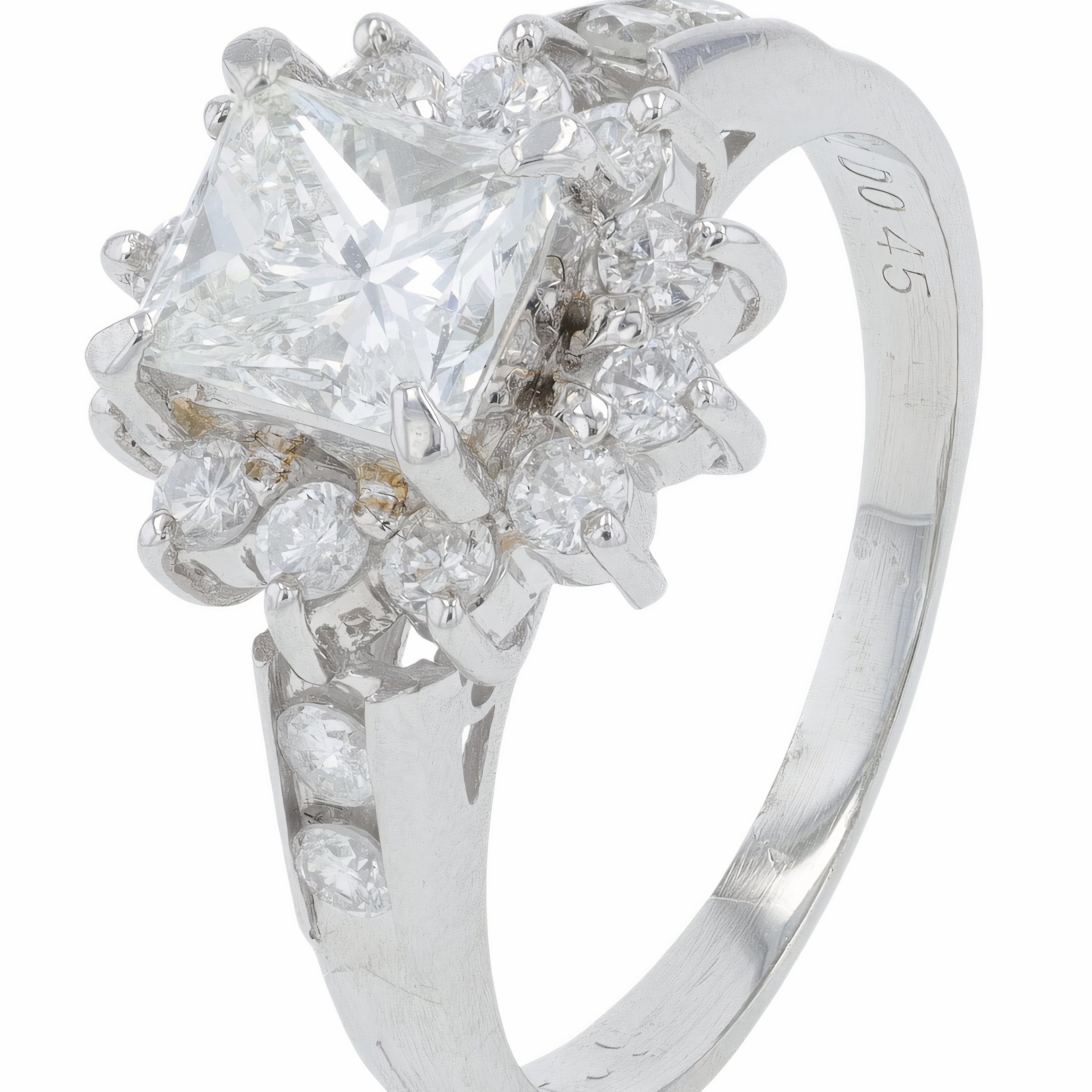 PT950 0.94 CT Center Engagement Ring