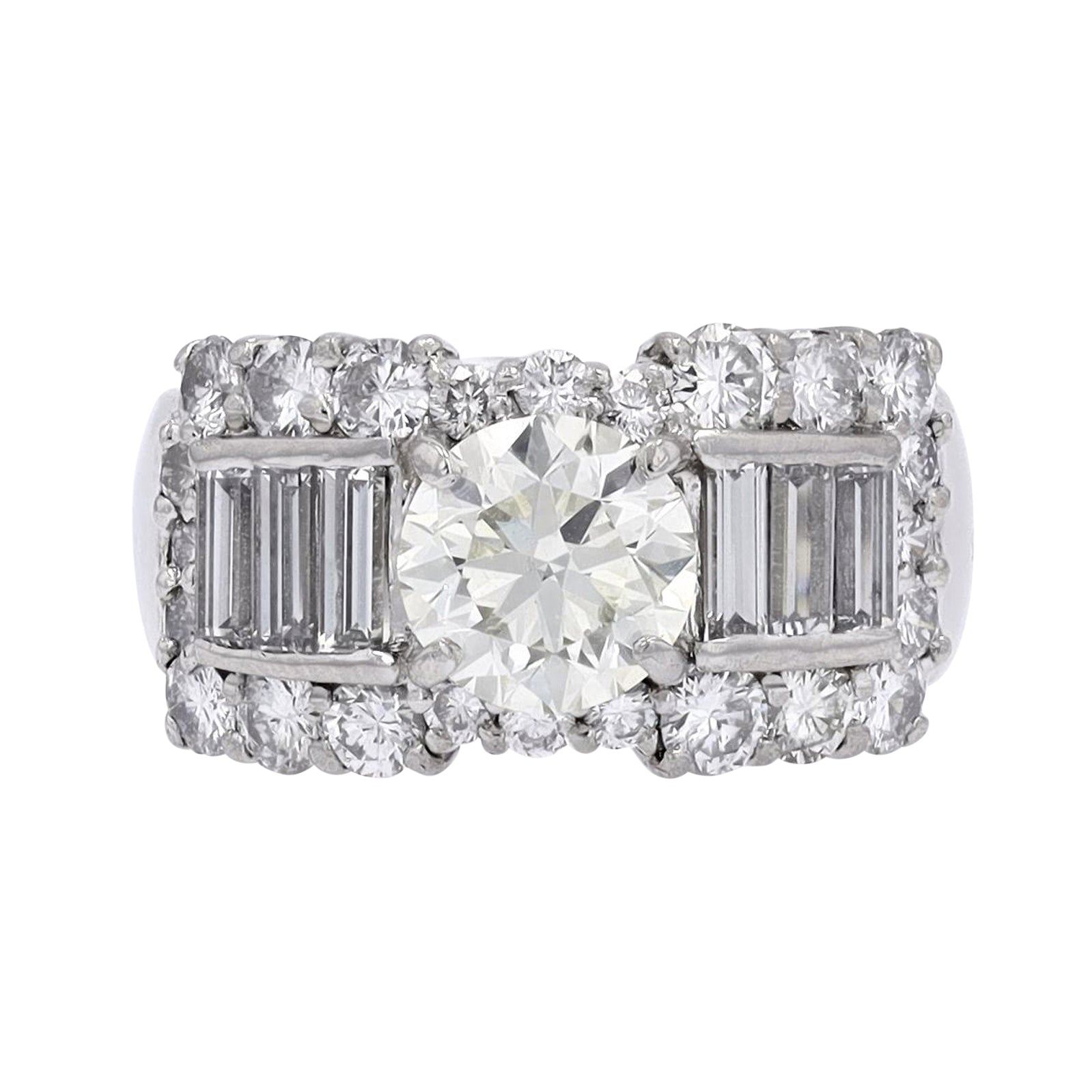 PT900 1.50 CTR Round Center Engagement<p><strong>GIA Available</p></strong>