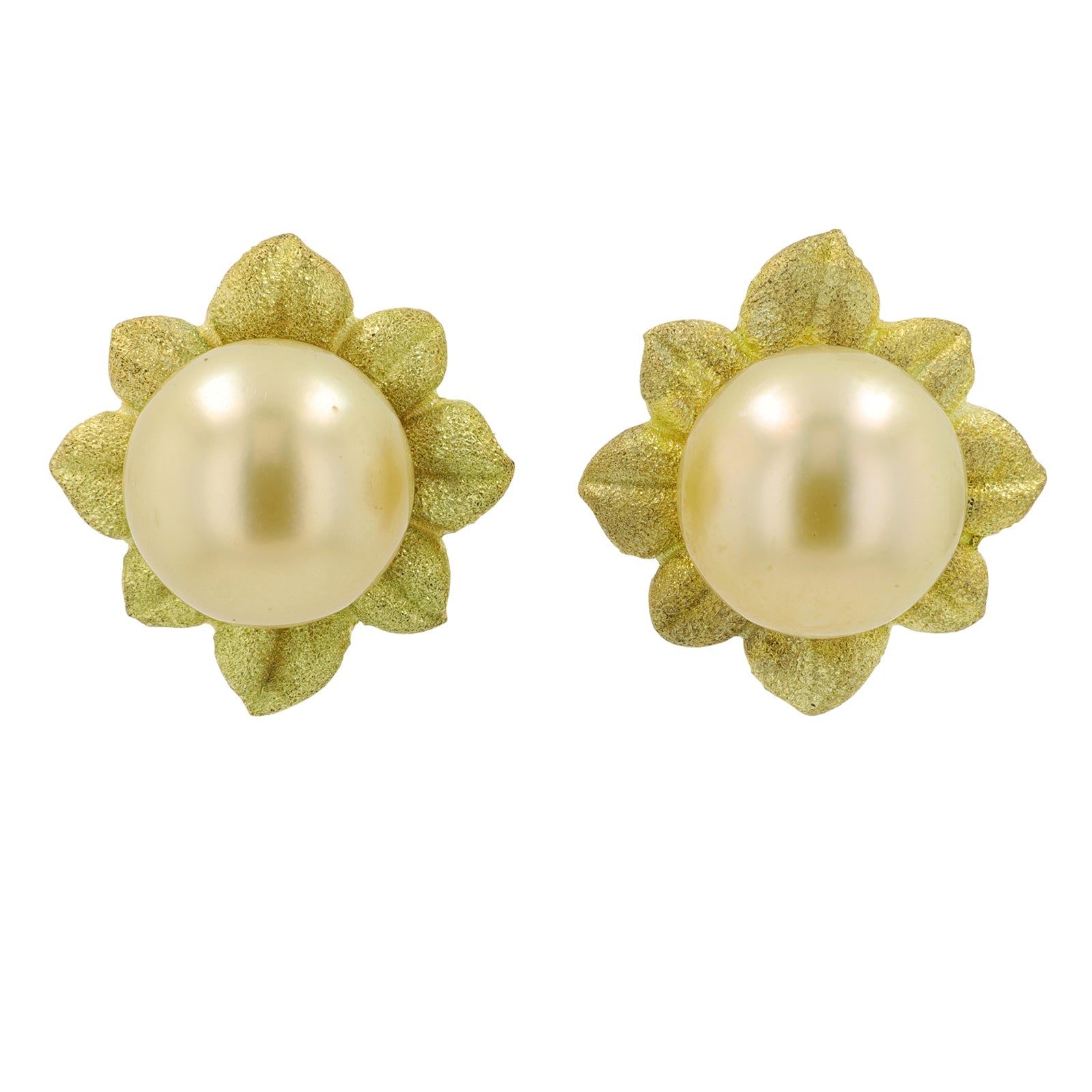 18K YG Pearl Flower Earrings