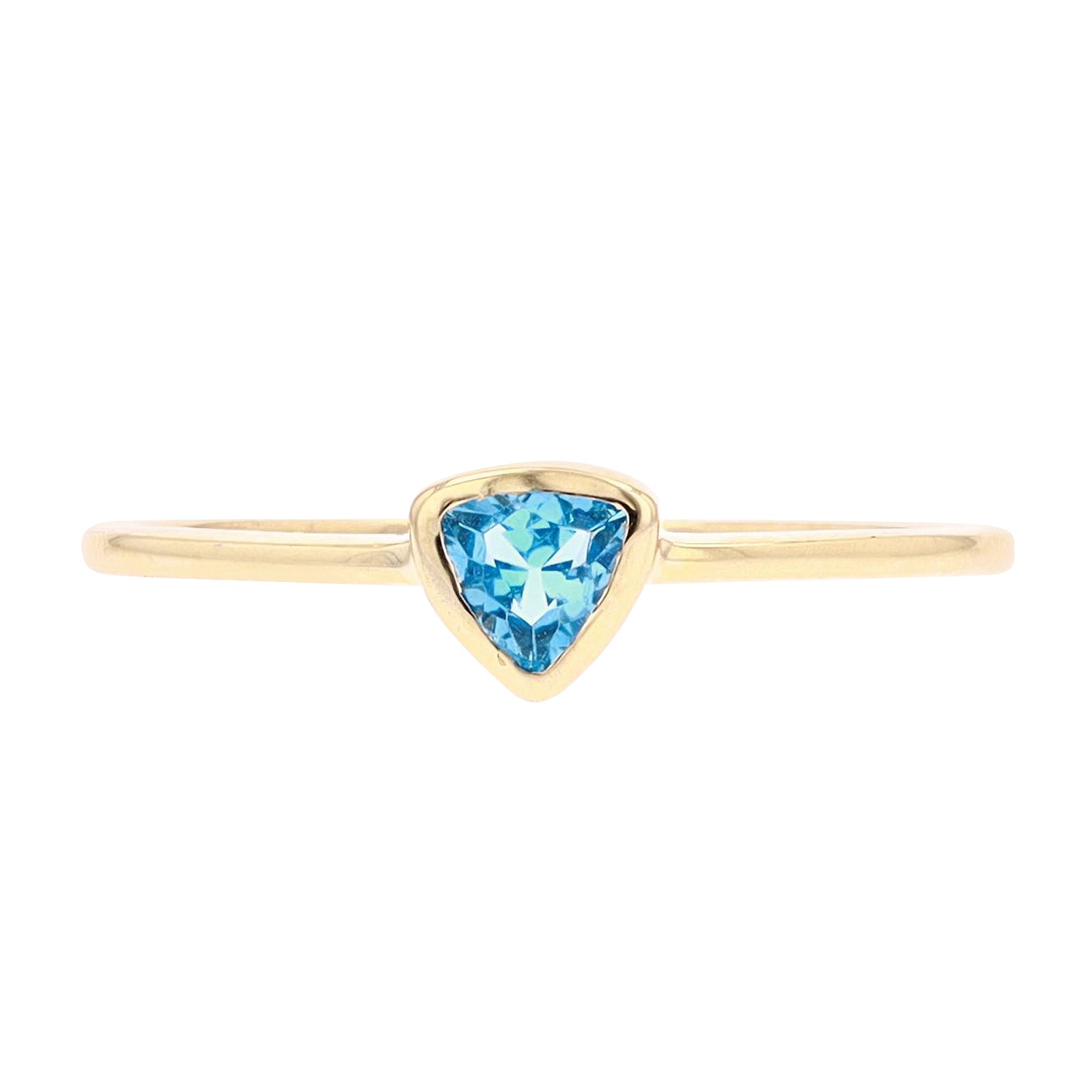 10K Trillion Cut Gemstone Ring<p><strong>More Colors Available</p></strong>