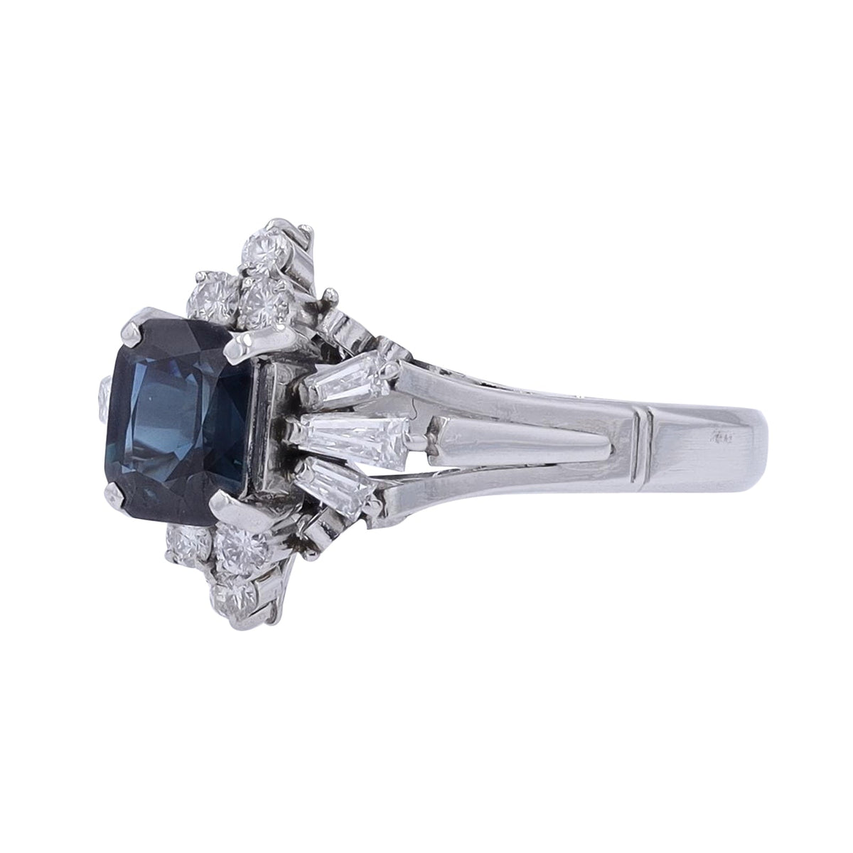 PT900 1.30 CT Sapphire Center Ring