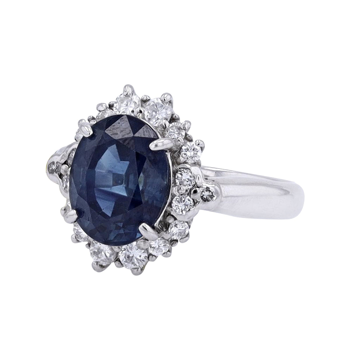 PT900 Sapphire Center Ring<p><strong>GIA Available</p></strong>
