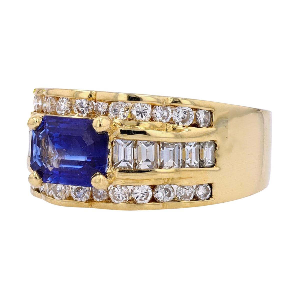 18K YG Madagascar Sapphire Ring<p><strong>GIA Available</p></strong>