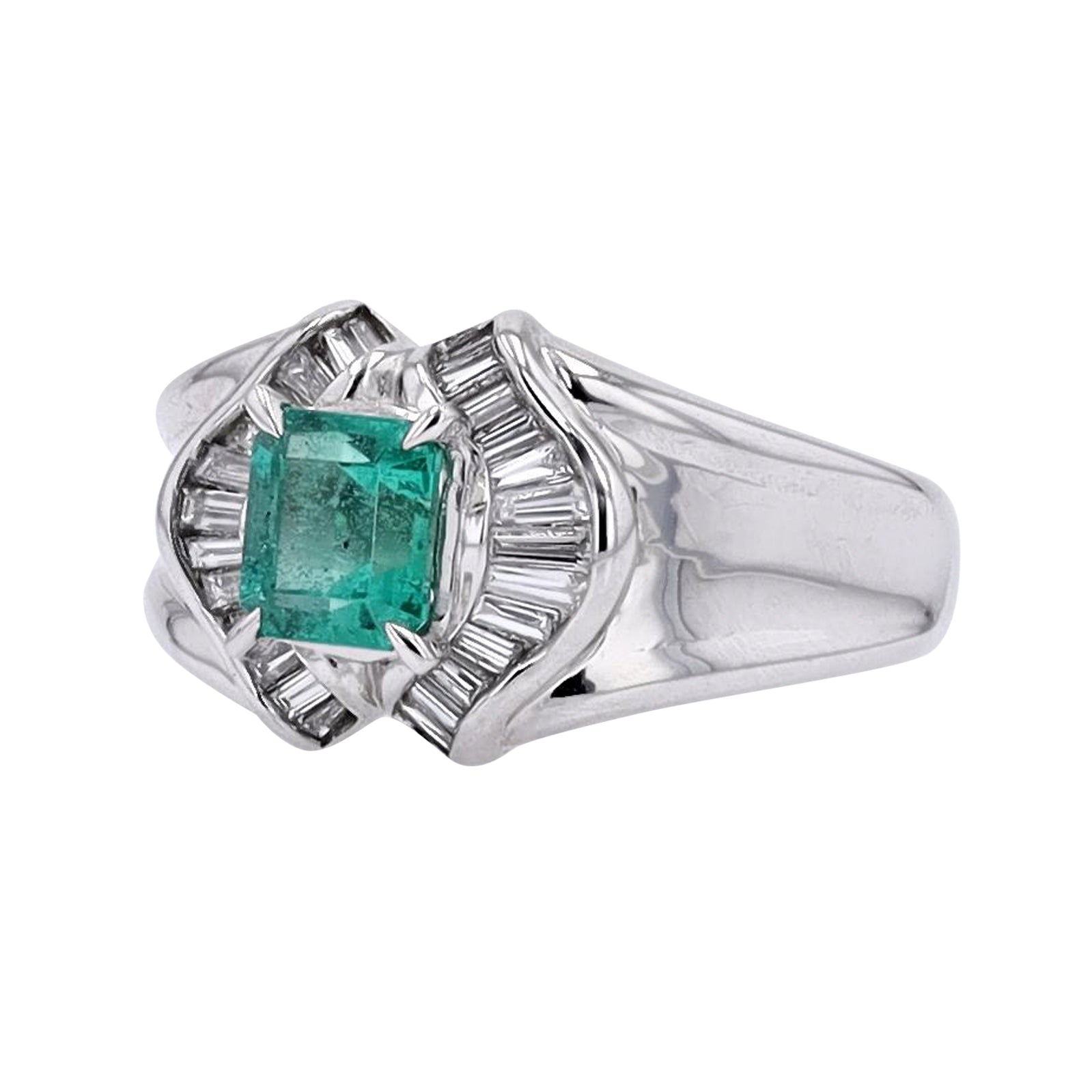 PT900 0.85 CT Emerald Ring