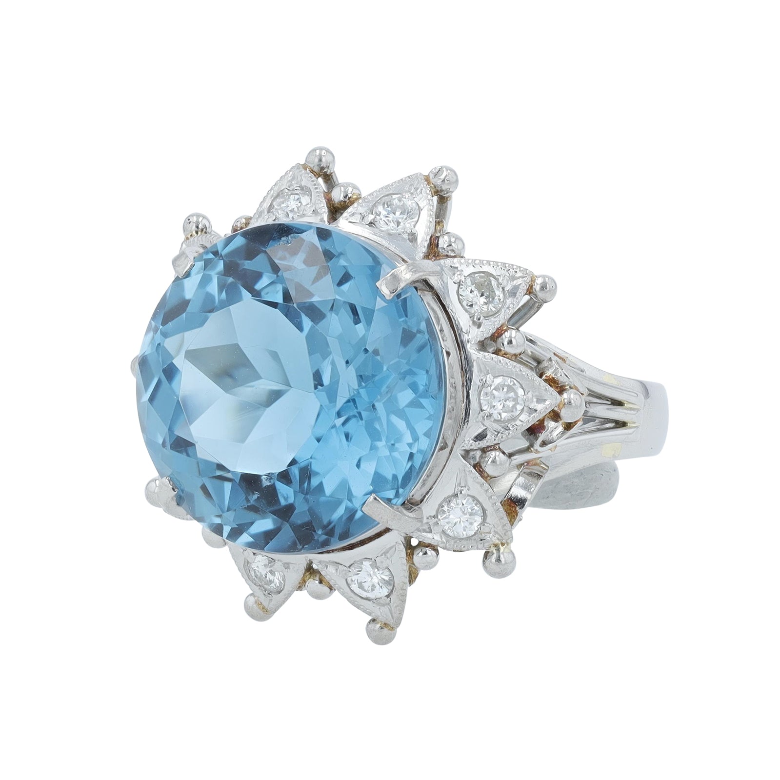 PT900 9.60 CT Blue Topaz Center Ring<p><strong>$699</p></strong>