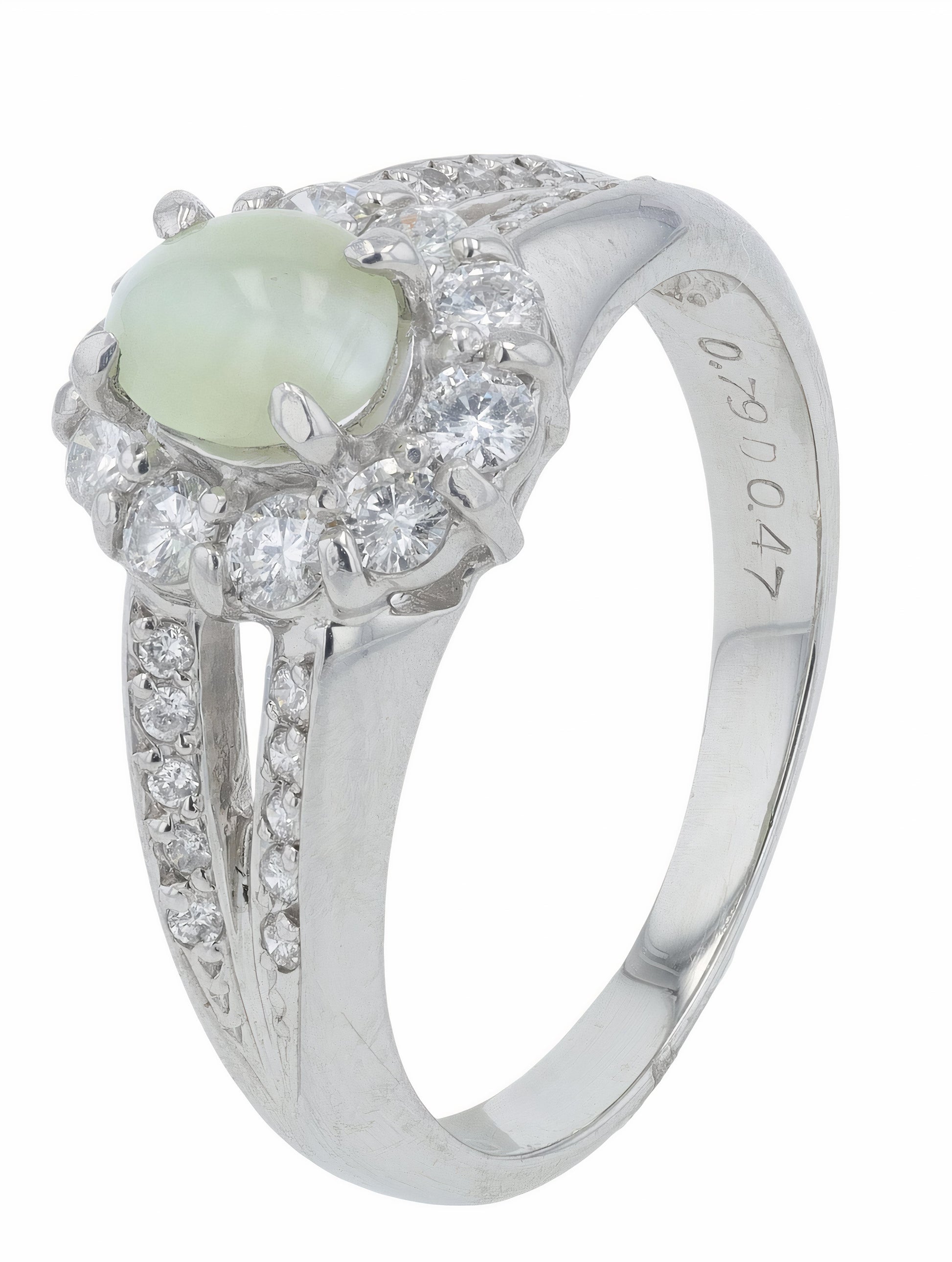 PT900 .79 CT Cat's Eye Center Ring