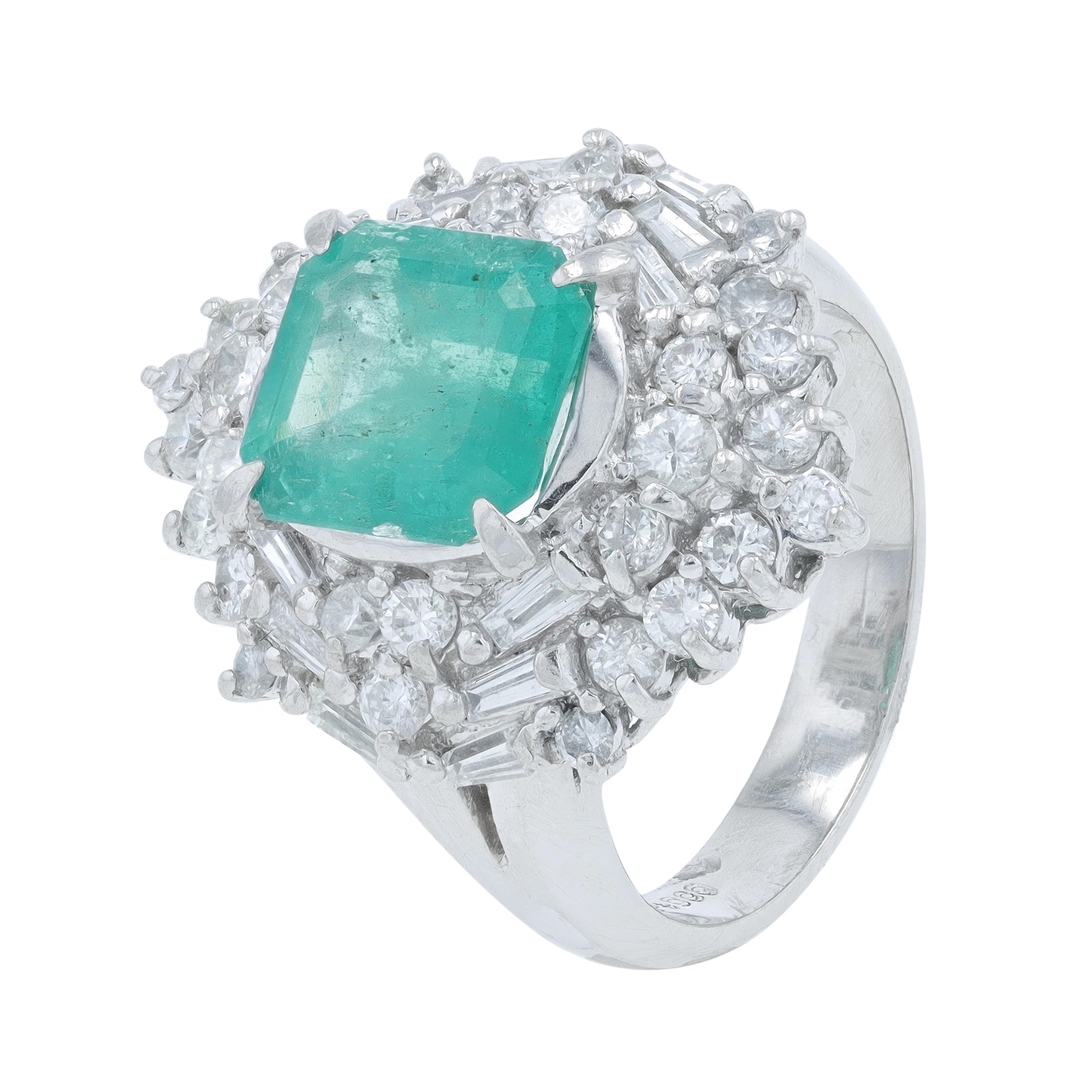 PT900 2.30 CT Emerald Center Ring