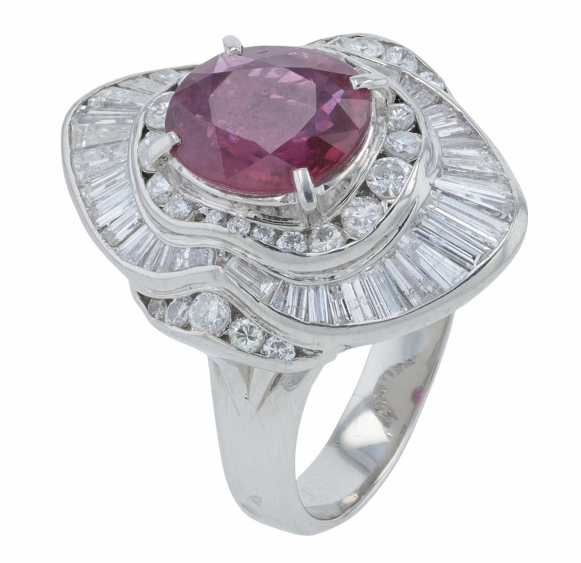 PT900 2.98 CT Thai Ruby Sheild Ring<p><strong>GIA Available</p></strong>