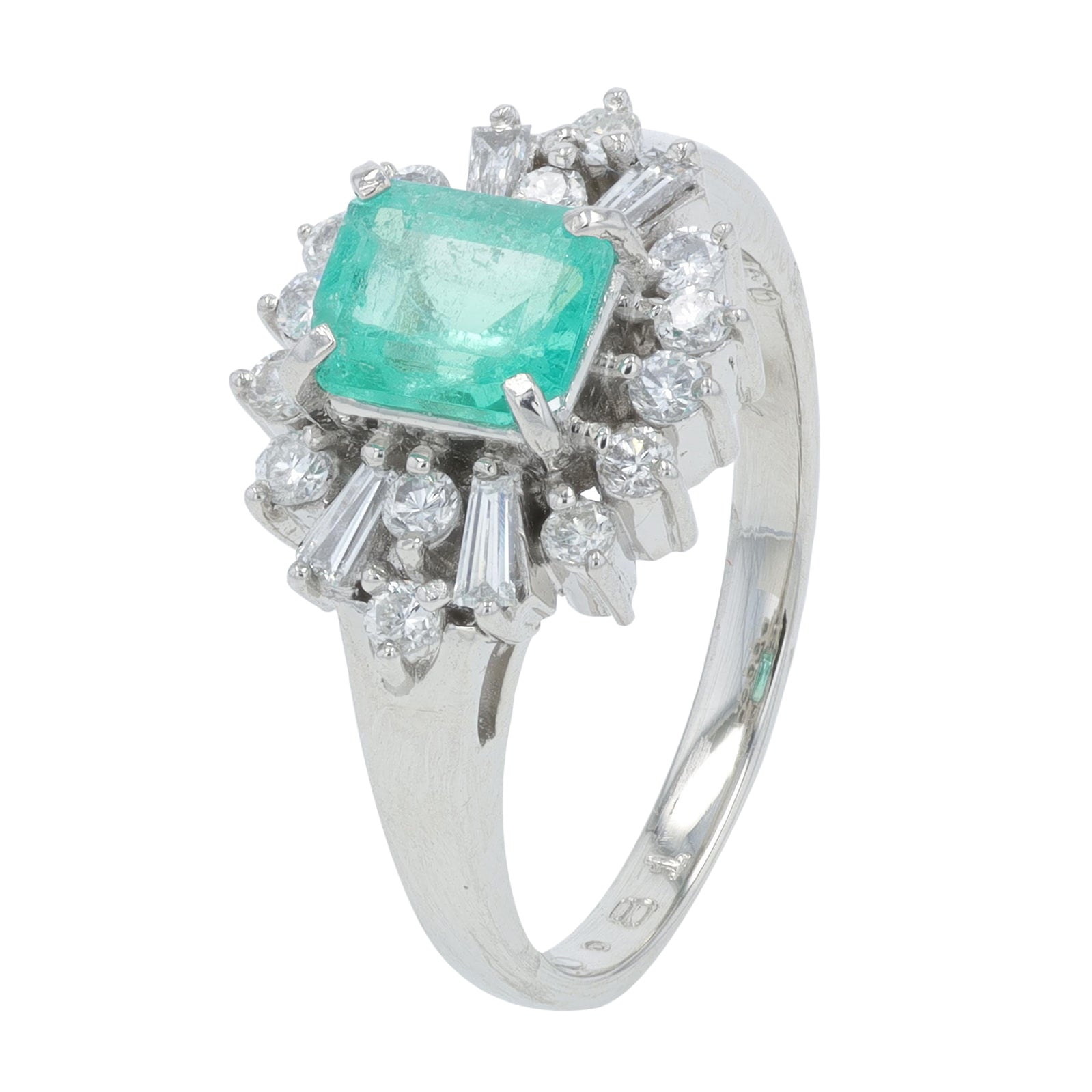 PT850 .81 CT Emerald Ring