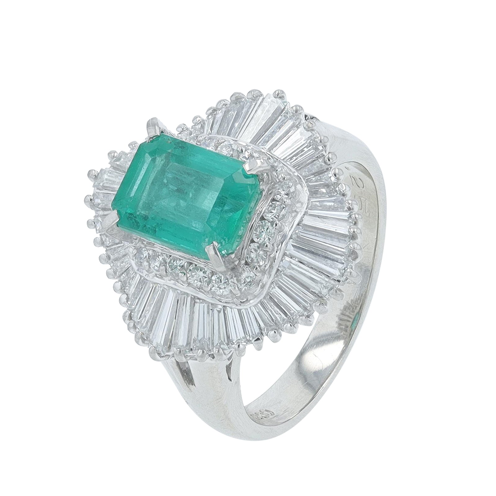 PT900 1.67 CT Emerald Center Ring