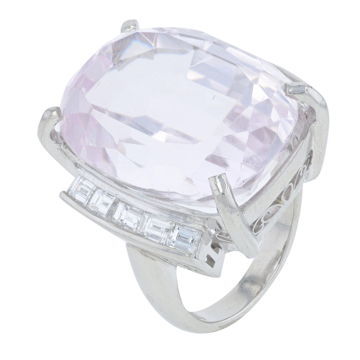 PT900 34.38 CT Kunzite Cocktail Ring<p><strong>GIA Available</p></strong>