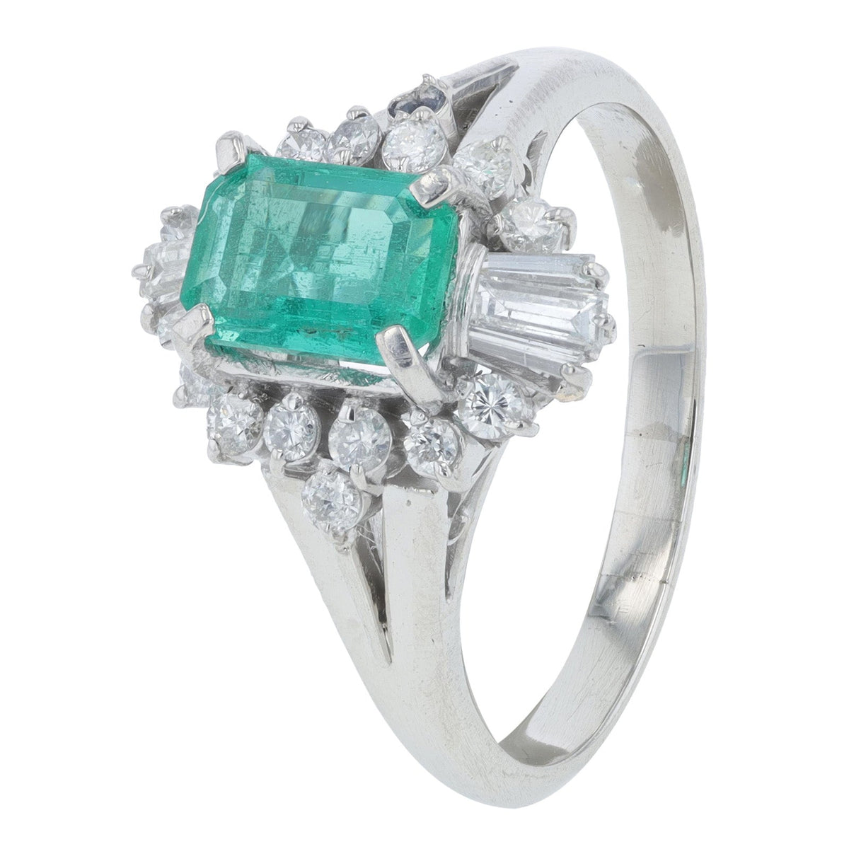 PT900 0.83 CT Emerald Center Ring