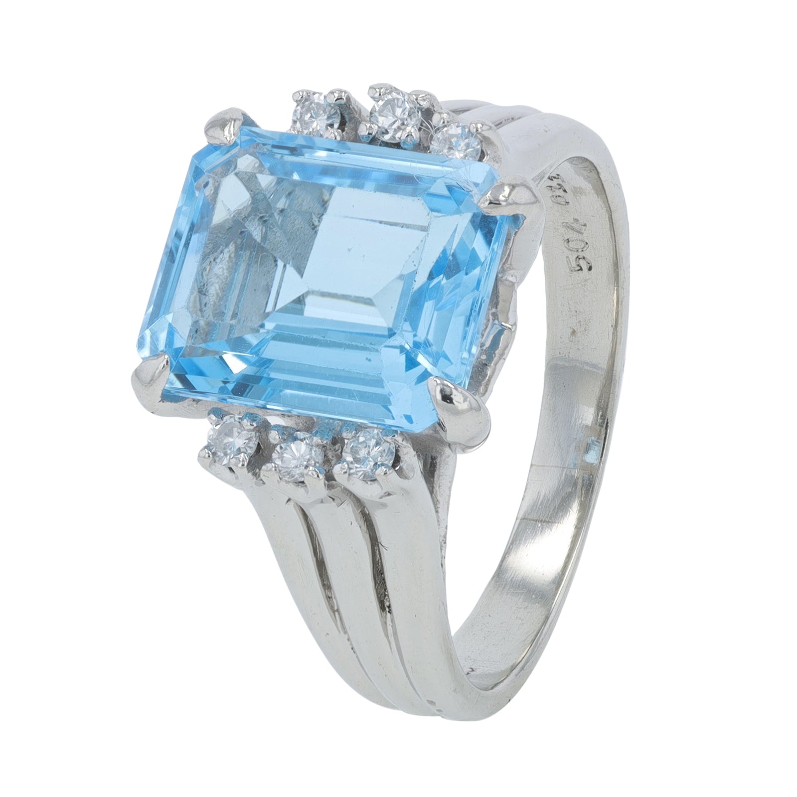 PT900 16.03 CT Blue Topaz Ring