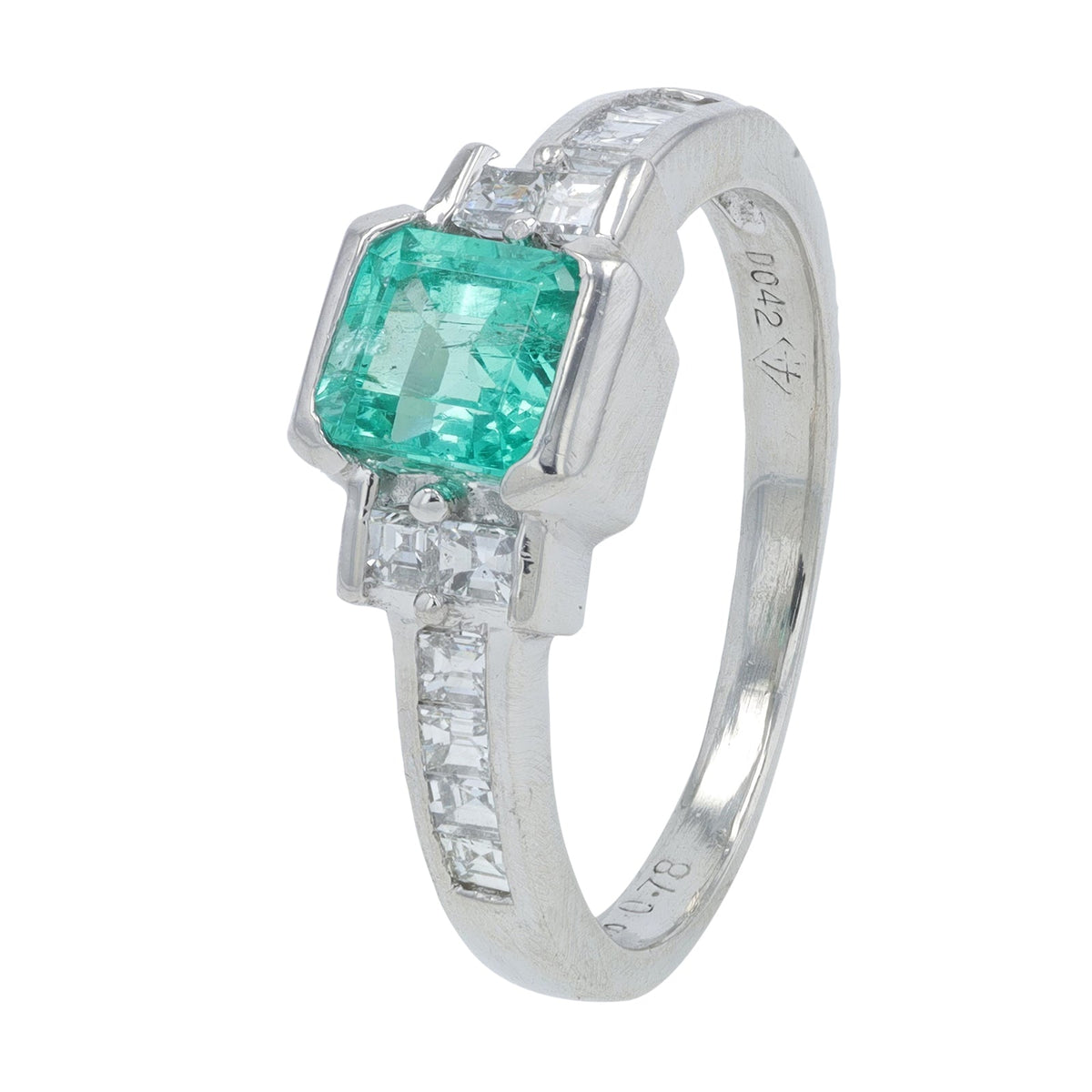 PT900 .78 CT Emerald Ring