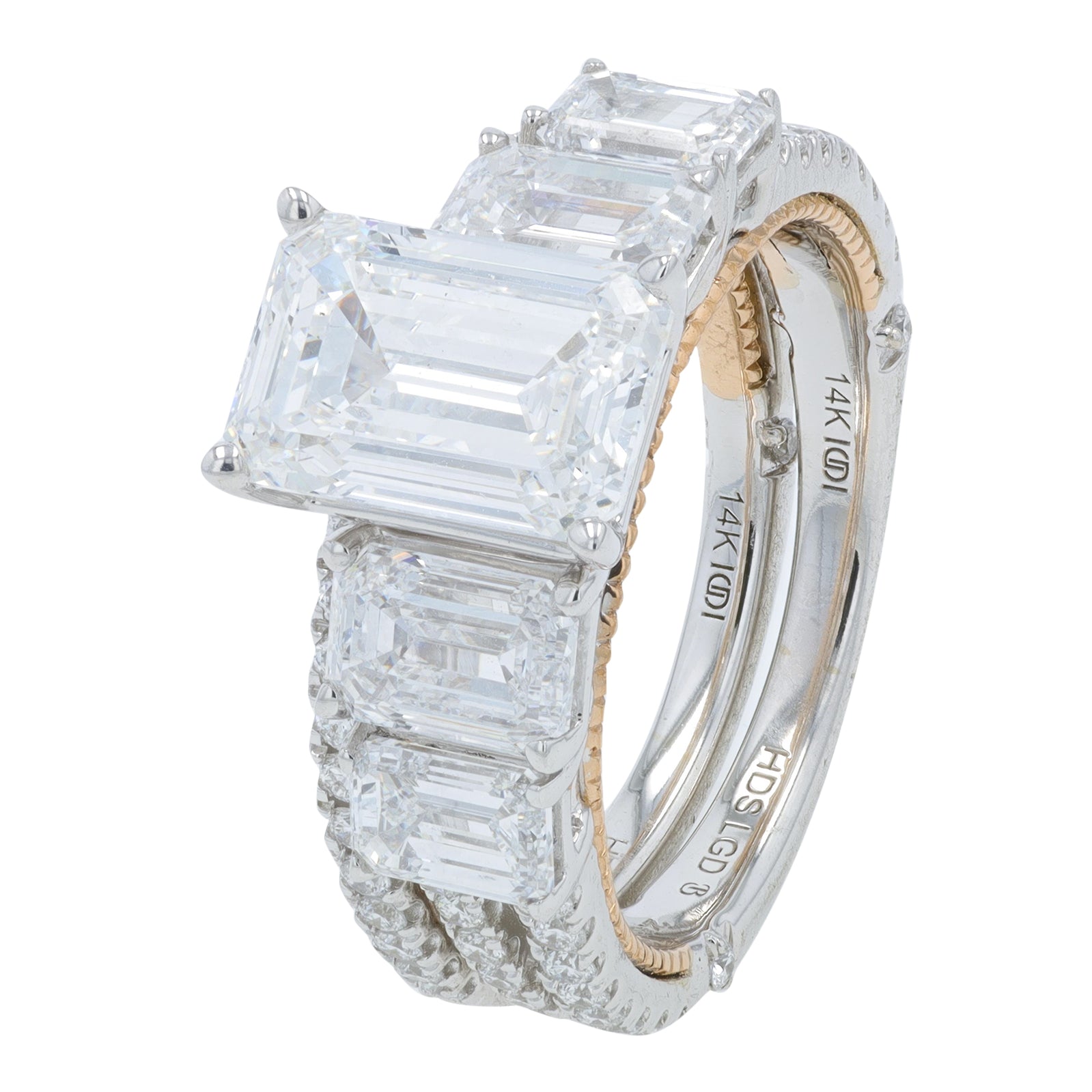 14K TT 5.25 CT Center Lab Grown Diamond Bridal Set<p><strong>Lab Grown Diamond</p></strong>
