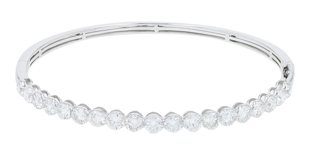 10K WG 5 CTW Lab Grown Diamond Flexible Bangle<p><strong>Lab Grown Diamond</p></strong>